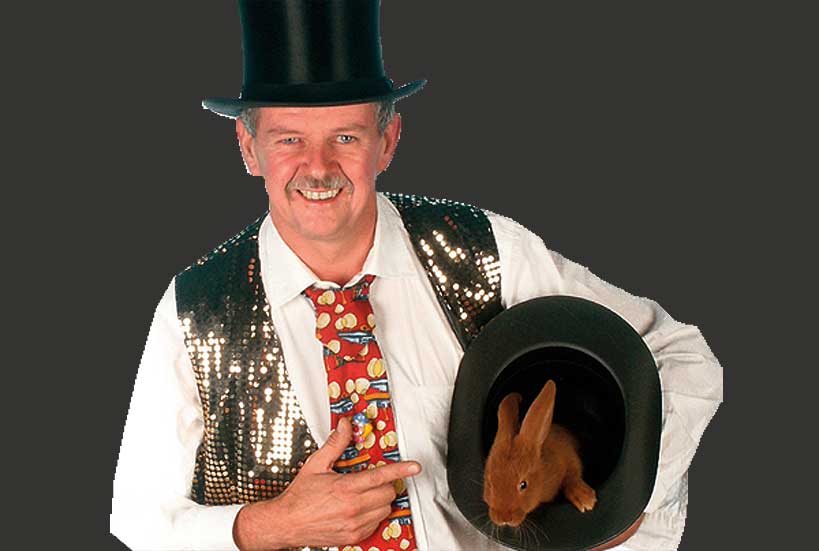 Zauberhase mit Zauberer Ernesto Zauberhase mit Zauberer Ernesto